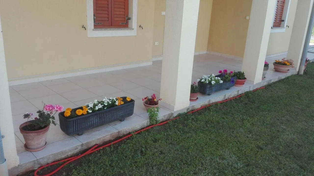 Apartment Barba Liznjan 0*,  Croatia